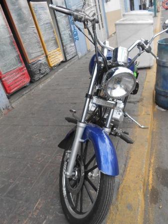 Motocicleta 200 cc marca dinamo -15