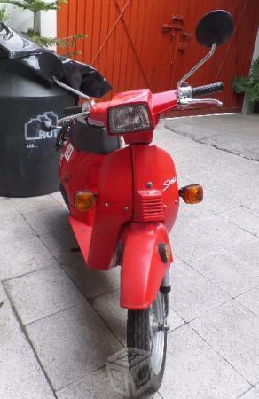 Motoneta Honda de colección -87