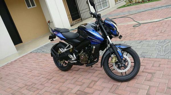 Moto Pulsar Yamaha -16