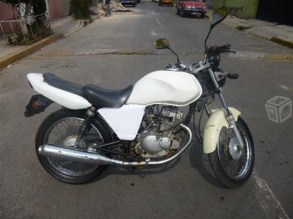 Suzuki de batalla -08