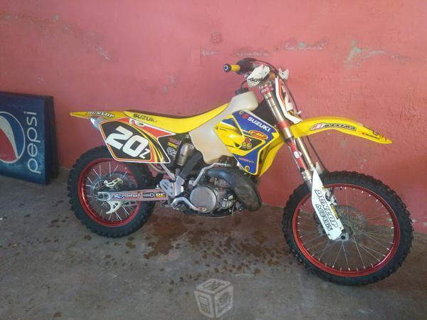 Impecable suzuki 250 con extras -05