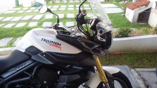 Triumph tiger 800cc -13