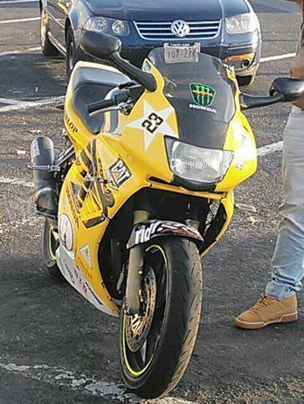 Hermosa honda cbr 600 f3 para v/c -96