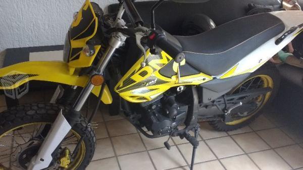 Vendo mi moto italika -15