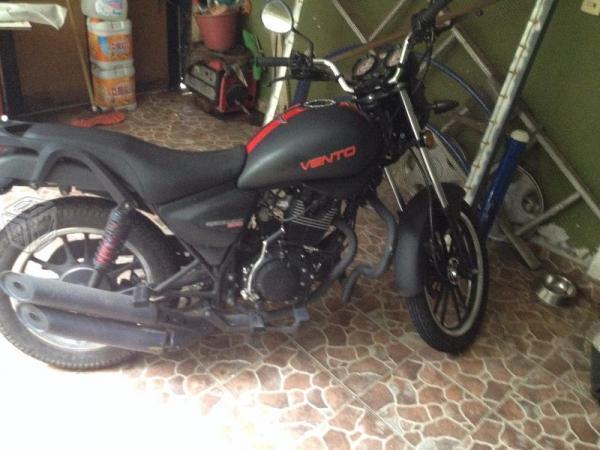 Motocicleta Vento -16