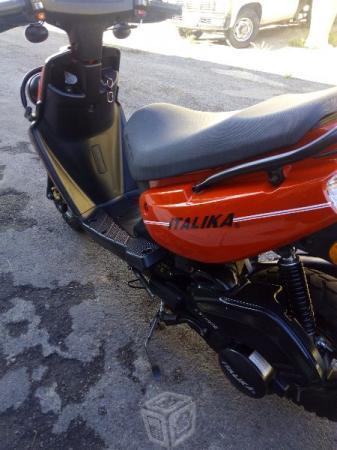 Moto Vistozona italika Ws 150cc -15