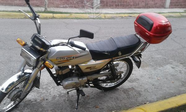 Bonita moto a la venta -08