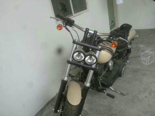 Motocicleta Harley Davidson -15