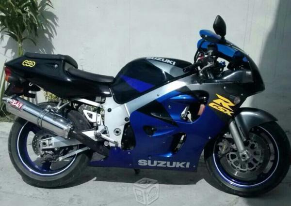 Motocicleta Susuki -97
