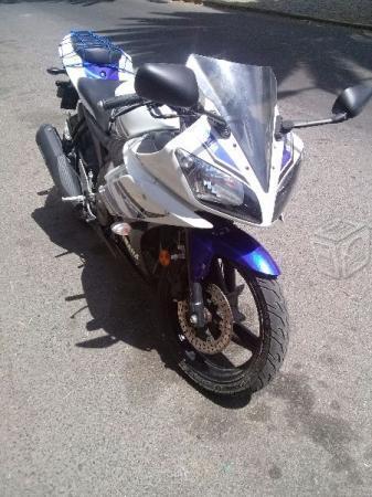 Bonita Yamaha R15 -14