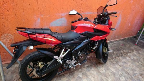 Moto pulsar 200cc