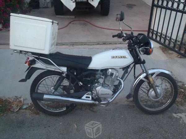 Buena Oportunidad. Moto Honda CGL-125 -13