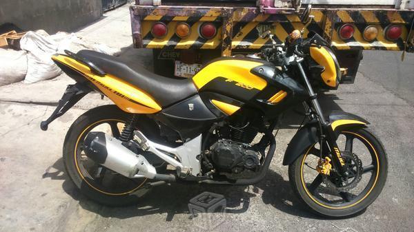 Bonita moto FT 200 -15