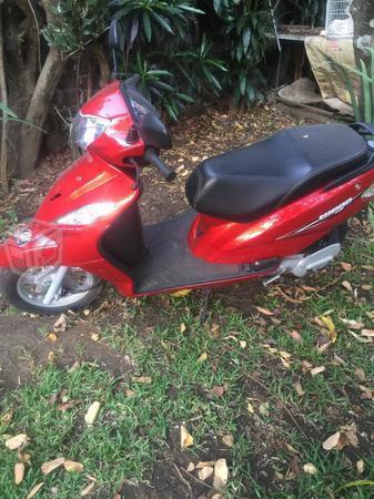 Motoneta roja tvs wego 110 año 2014