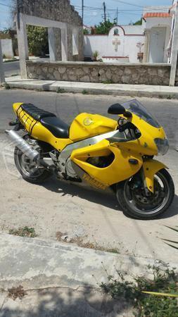 Vendo Moto Deportiva -97