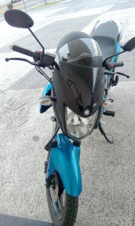 Vendo moto yamaha -16