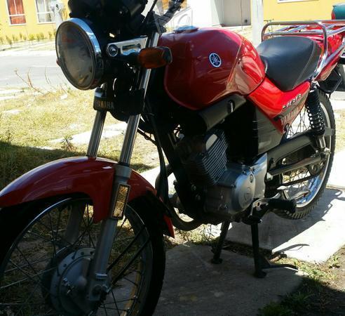 Motocicleta yamaha ybr -12