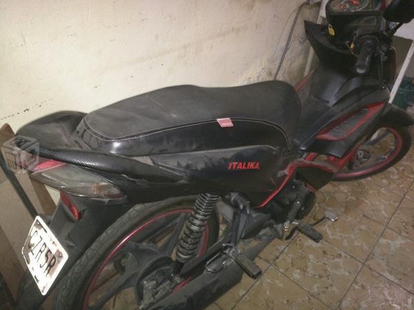 Vendo moto Italika -14