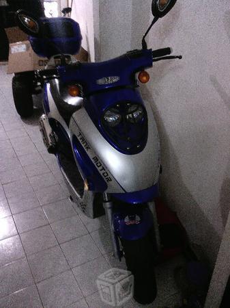 Motoneta azul tank 150cc excelentes condiciones -08