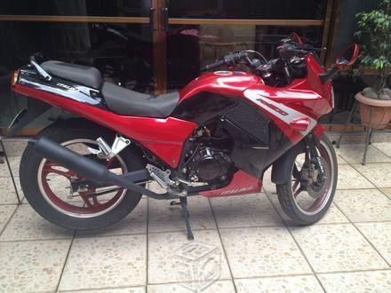 Motocicleta RT200 -12