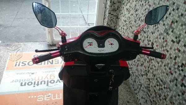 Scooter ds 150 Italika -16