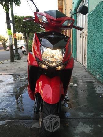 Scooter Yamaha 125, semi nueva -16