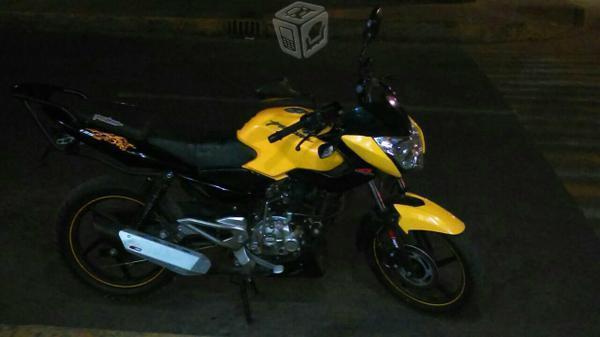 Bajaj pulsar 135 ls edición especial -12