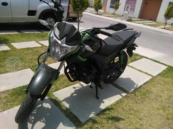 Vendo moto italika