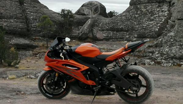 Yamaha r6r edición raven orange -09