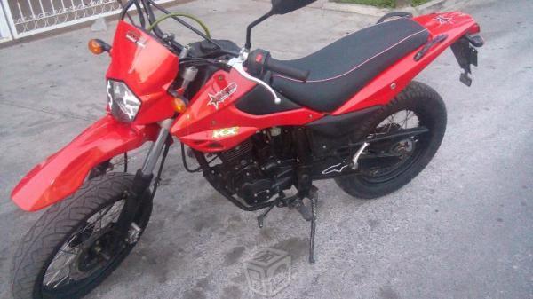 Bonita moto DM -13