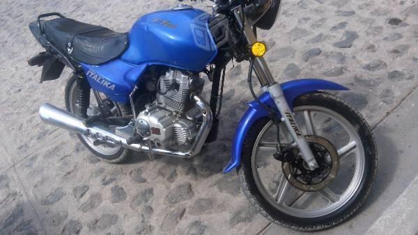 Vendo moto italica 150 -08