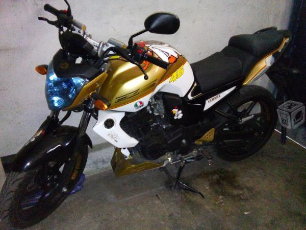 Yamaha FZ16-S edicion Gallina -15