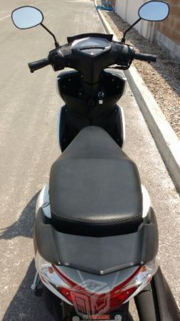 Moto Yamaha Ray z -14