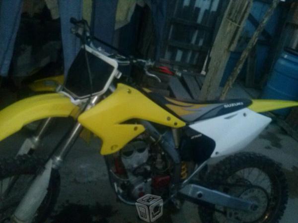 Motocross Suzuki rmz -04