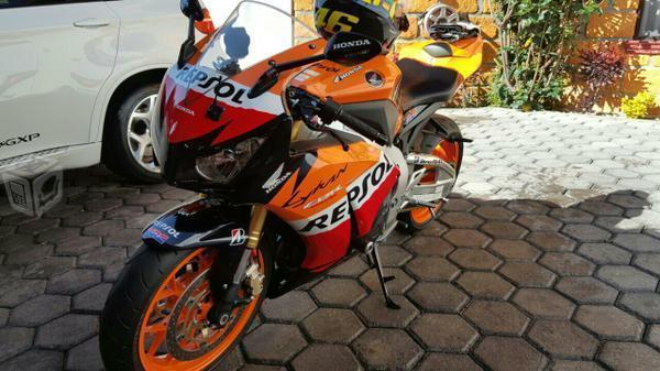 Moto honda crb 1000 .edicion repsol -13