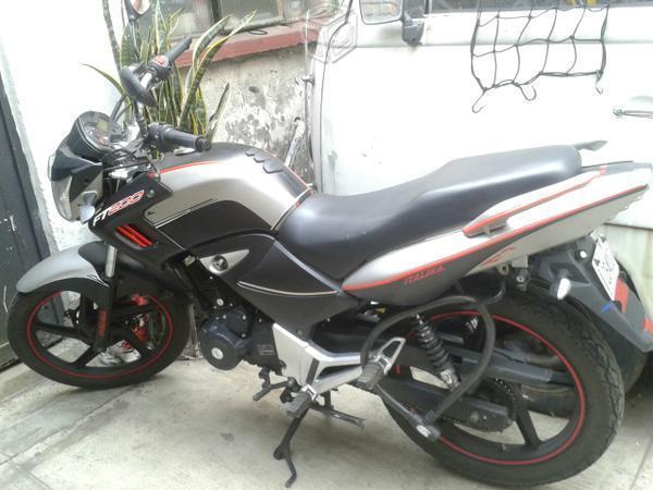 Motocicleta FT 200 -15