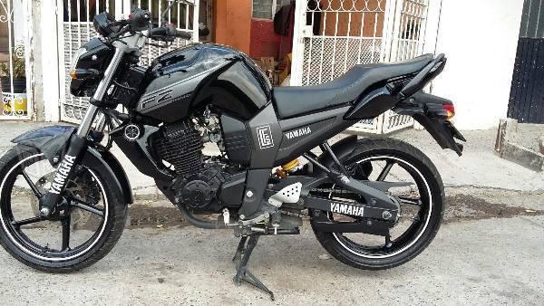 Yamaha FZ excelente -14