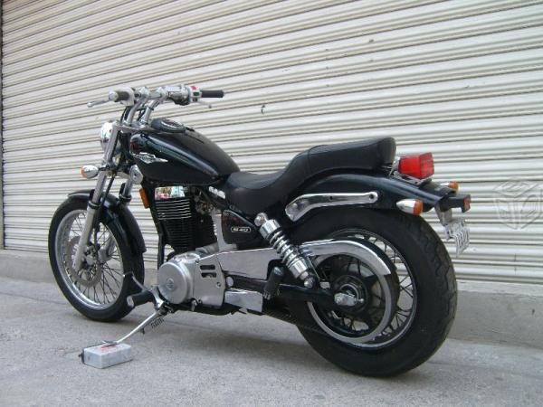 Suzuki boulevard s40 como nueva con 6500 kms, -05