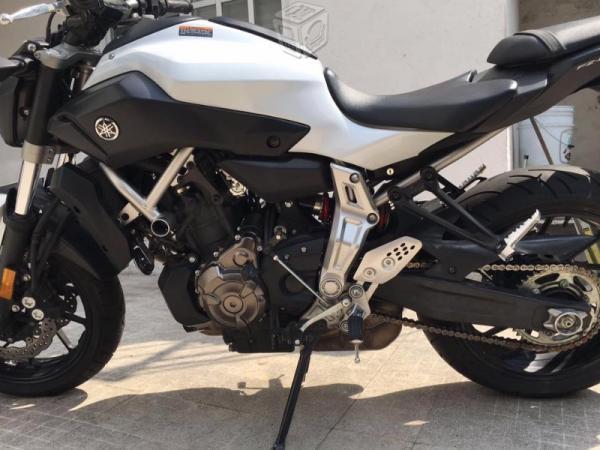 Yamaha FZ07 -15