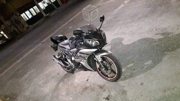 Yamaha R 15 2.0 -15