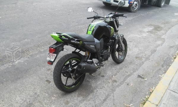 Yamaha Fz -12