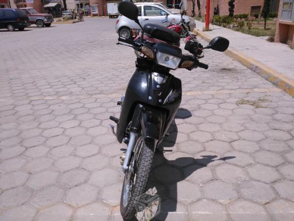 Moto Yamaha Cripton en excelentes condiciones -10