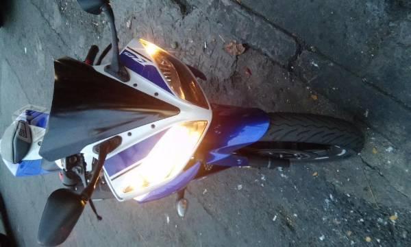 Yamaha R15 -15