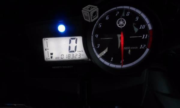 Yamaha R15 -15