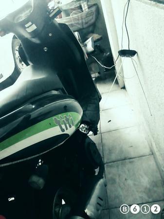 Vendo mi moto motoneta a 7 -11