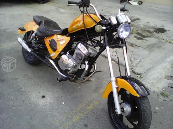 Motocicleta barruchi en excelentes condiciones