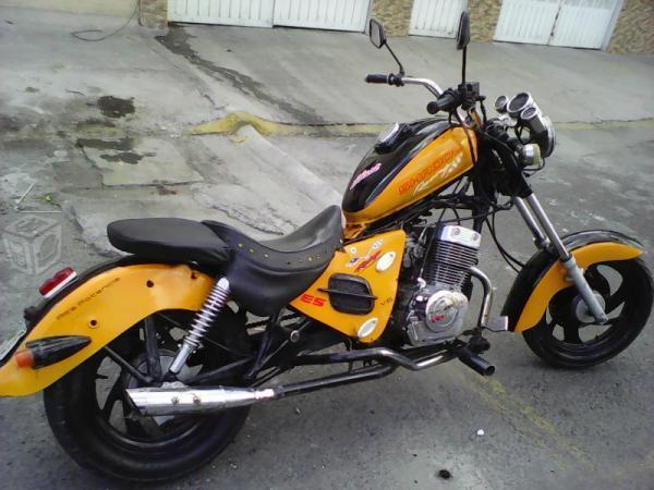 Motocicleta barruchi en excelentes condiciones