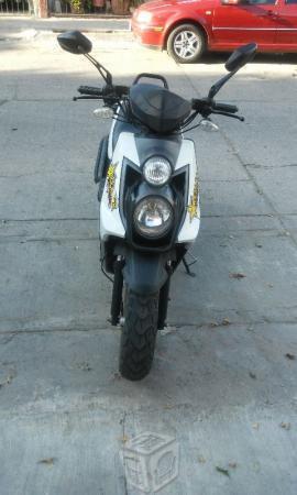 Moto MB checala -13