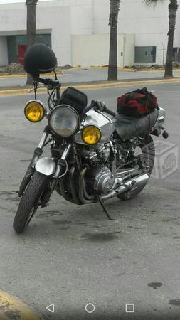 Motocicleta zusuki -84