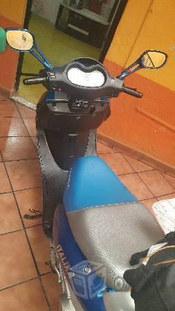 Motocicleta italika -08